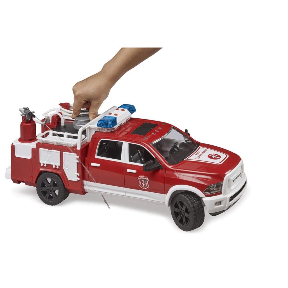 1:16 RAM2500 Fire Rescue Truck Su Püskürten İtfaiye Kurtarma Aracı