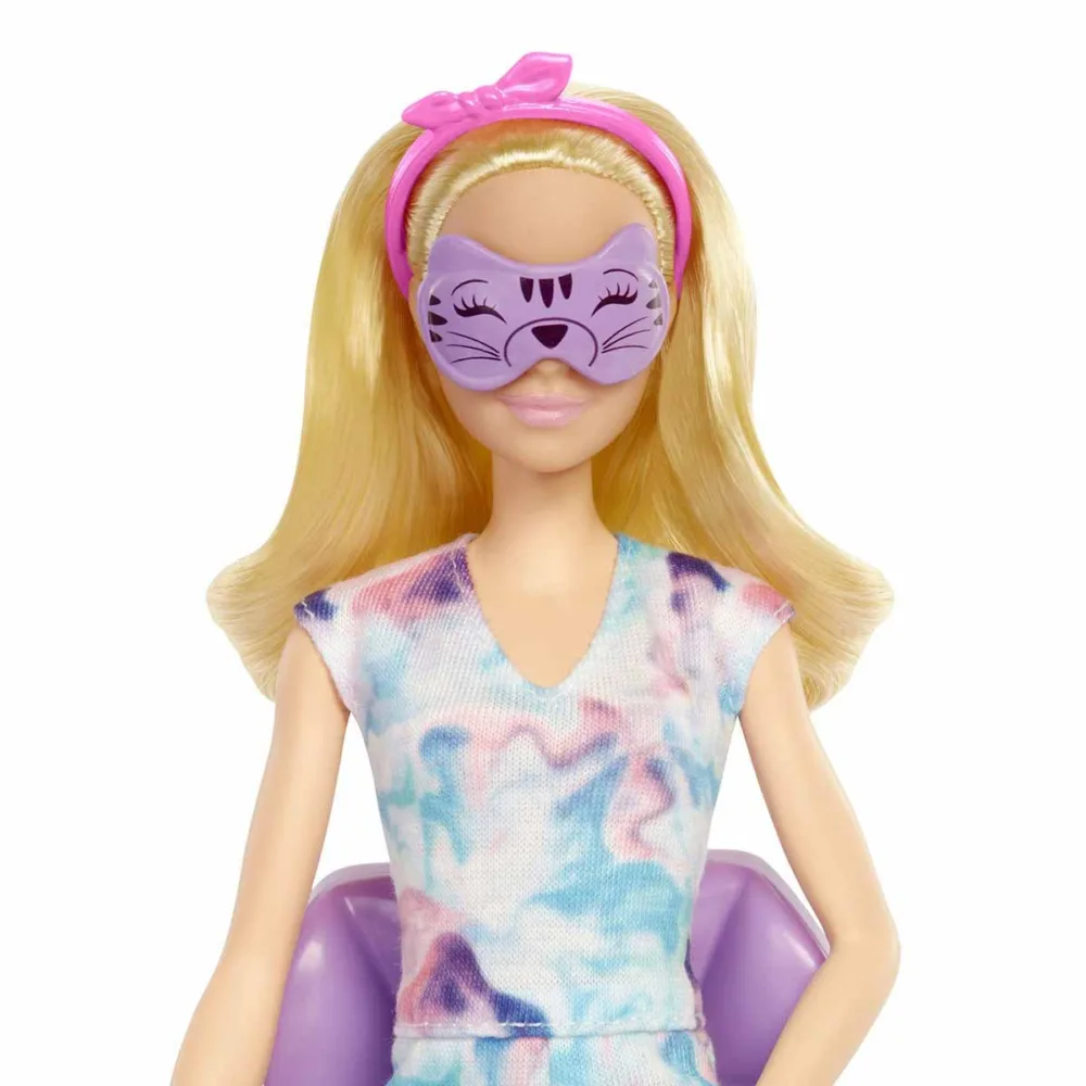 Barbie Işıltı Dolu Spa Günü Oyun Seti HCM82