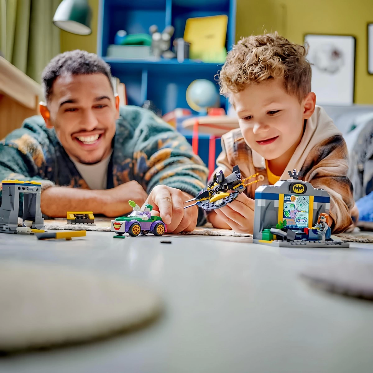 Batgirl ve Joker ile Batcave 76272