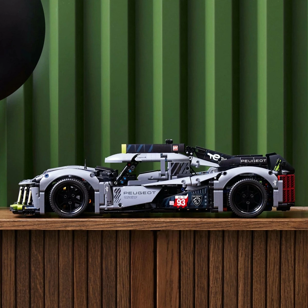 LEGO Technic PEUGEOT 9X8 24H Le Mans Hybrid Hypercar Koleksiyonluk Model Lego Seti