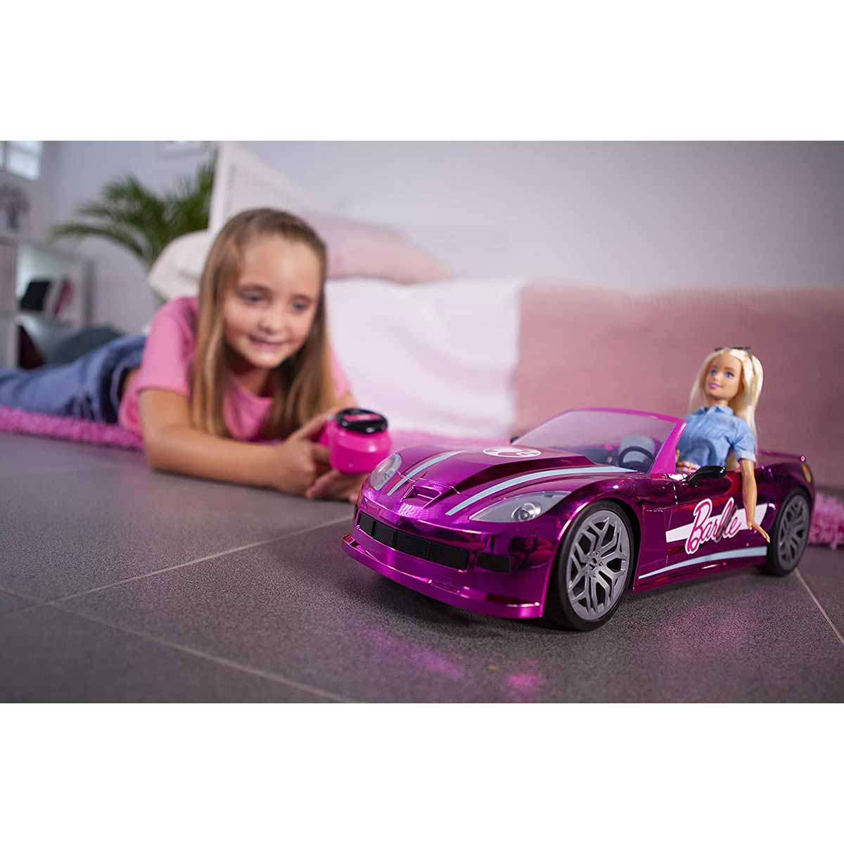 Barbie 42 cm Uzaktan Kumandalı Rüya Arabası – Işıklı 2.4 GHz