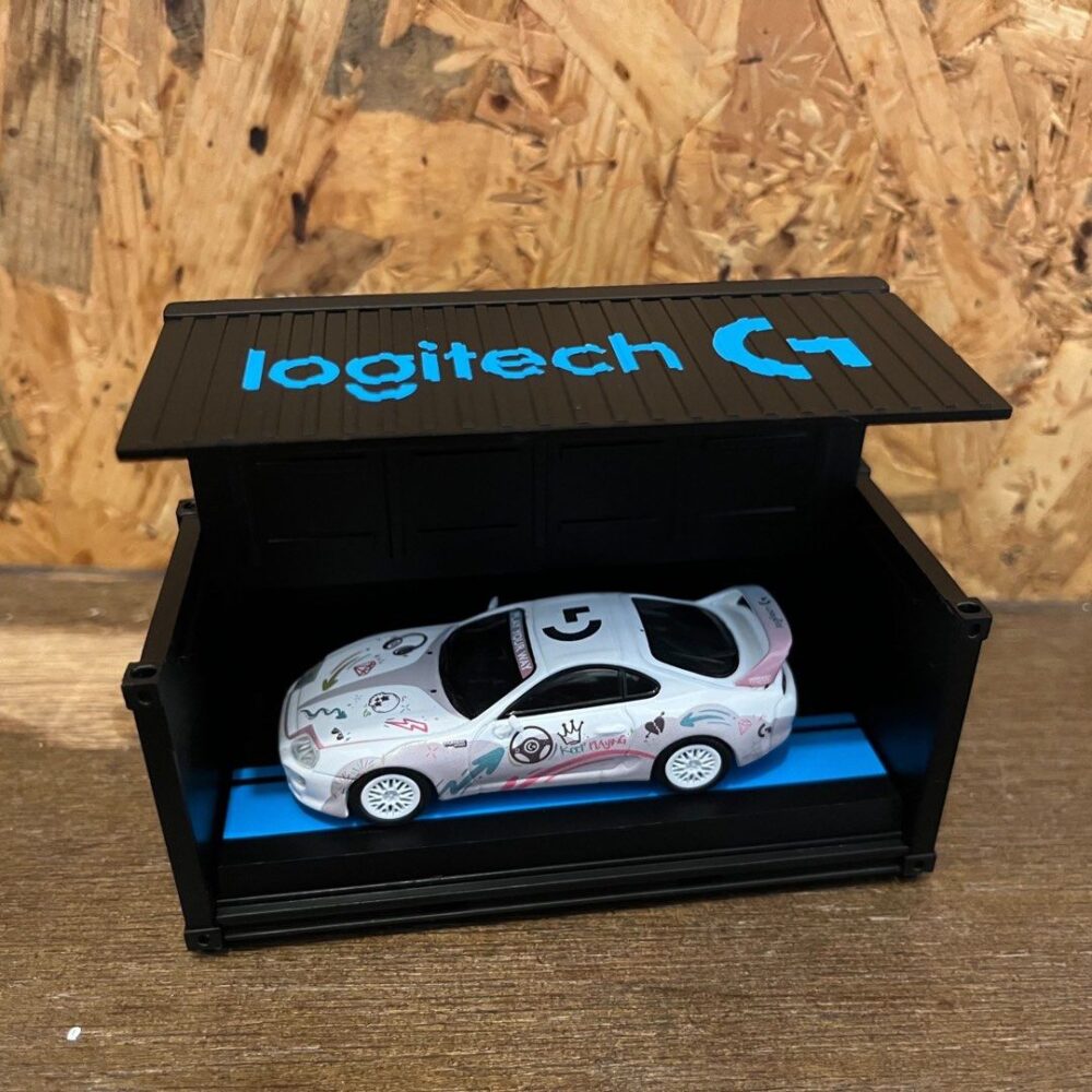 Tarmac Works 1/64 Toyota Supra RZ Logitech G AURORA Konteynerli - Logitech Özel Sürümü - HOBBY64