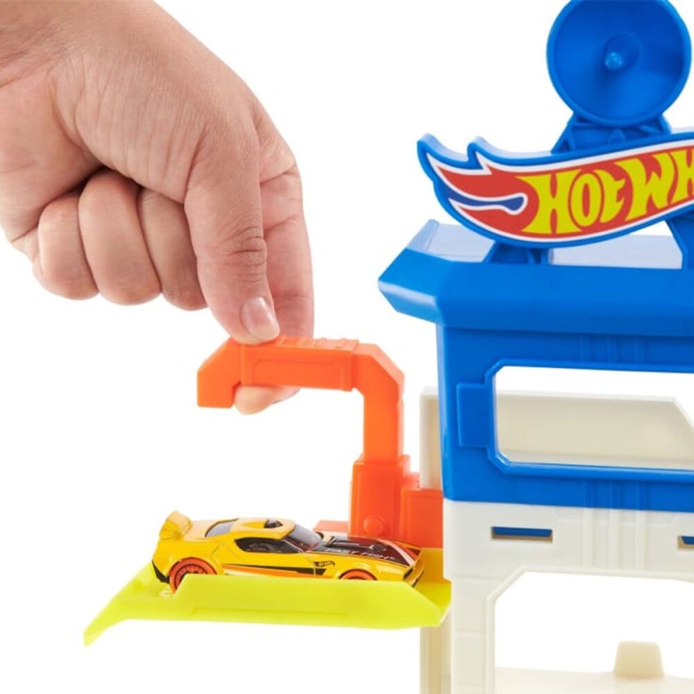 Hot Wheels; Attacking Shark Escape Trackset Köpekbalığı Kaçış Oyun Seti