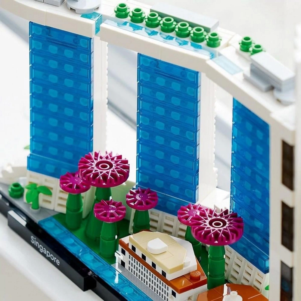 LEGO Singapore LZC21057