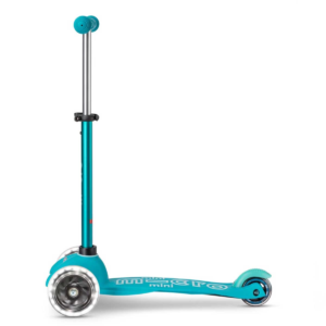 Micro Mini Deluxe LED 3 Tekerlekli Scooter Aqua